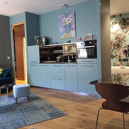 Luxury Apt. Le Marais-pompidou. 2br/2ba. A/c 아파트 파리