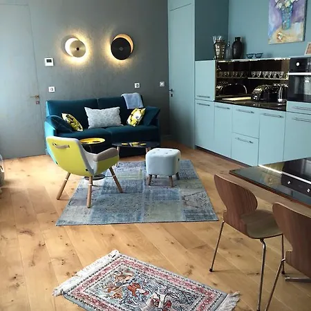 Apartment Luxury Apt. Le Marais-pompidou. 2br/2ba. A/c