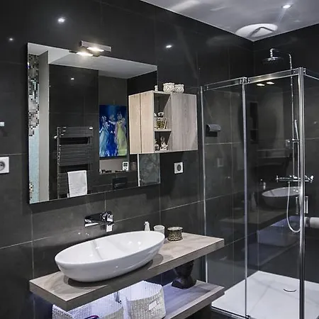 Luxury Apt. Le Marais-pompidou. 2br/2ba. A/c 파리